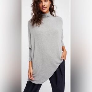 Free People - We The Free Oversized Gray Turtleneck Lightweight Blouse Size SM